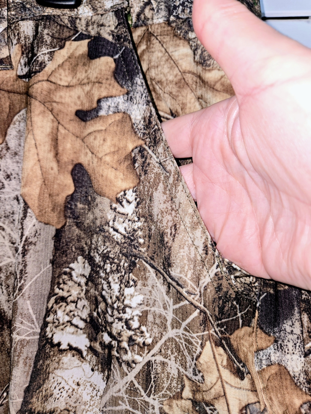 Magellan Outdoors Women's XXL Camo Roll-Up Pants - Realtree Brown/Green - Picture 4 of 16